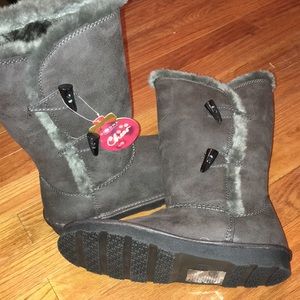 Women’s SONOMA Grey/ Gray Size 5 Fur Boots